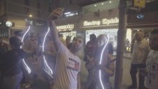 İstanbul Trafiğinde Sürücüleri Şaşkına Çeviren Okçular