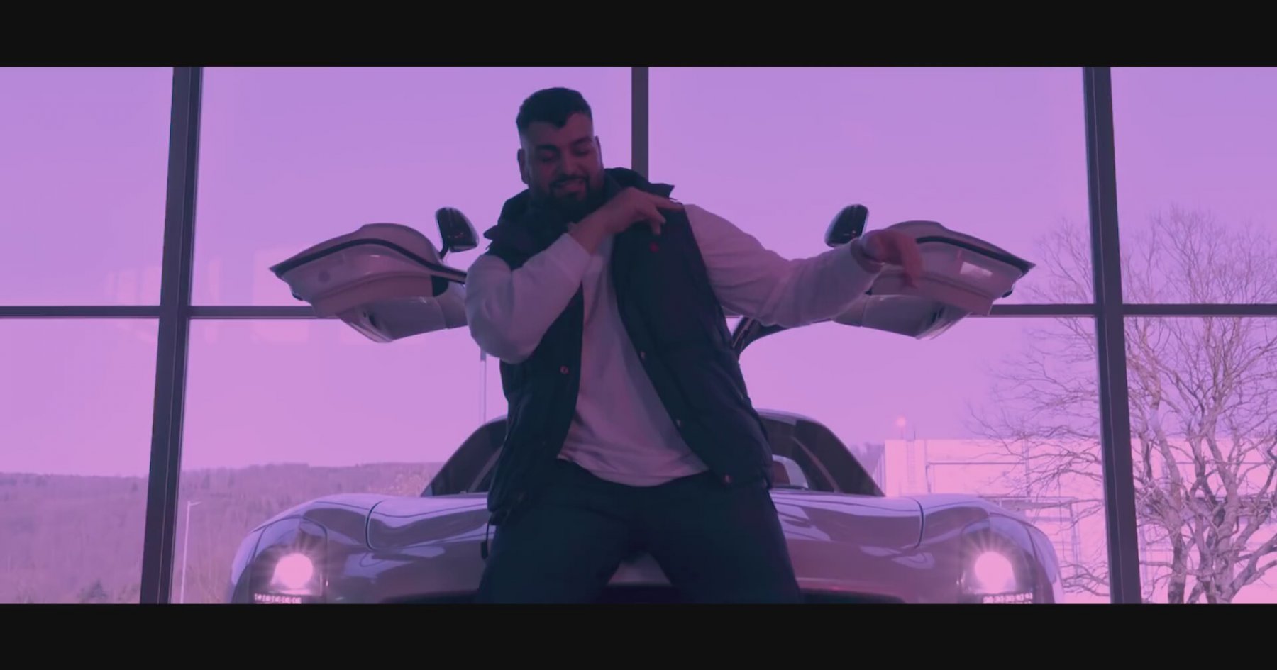 Moe Phoenix - Mama Baba | İzlesene.com