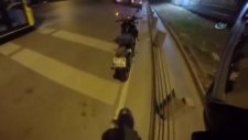 Sürücüye Dayılanan Motorcunun Geri Vites Yapması