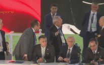 Ali Koç'un konuşması sırasında büyük gerginlik yaşandı