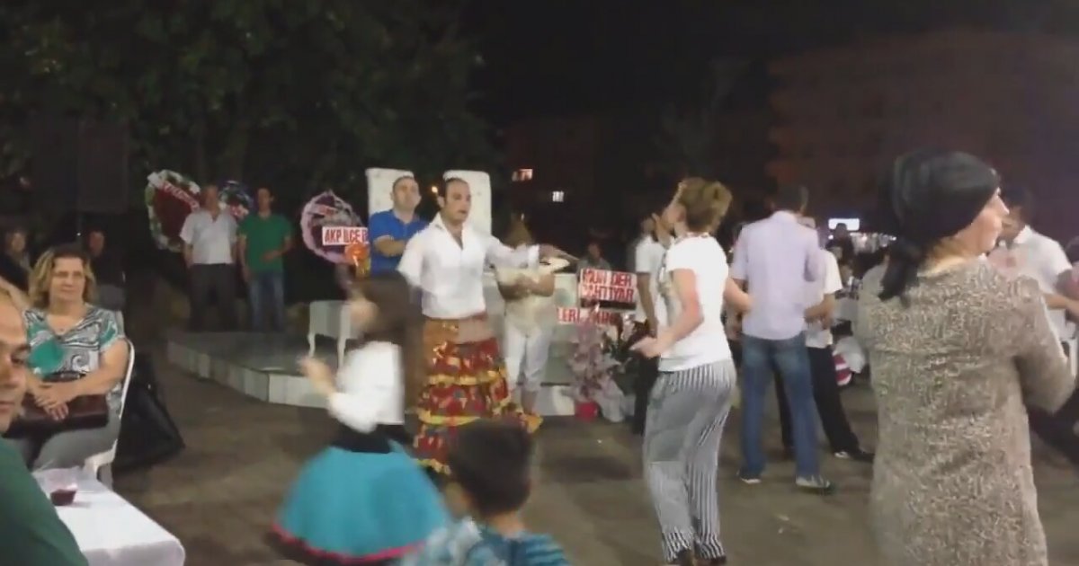 Köçeğe Ders Veren Kadın