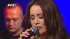 Elif Kaya - Öyle Kolaysa (Canlı Performans)