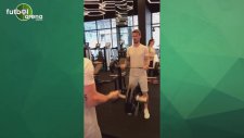 Serdar Aziz çalışmayı bırakmıyor