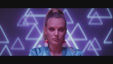 Tove Lo - Bitches Feat. Charli Xcx, Icona Pop, Elliphant, Alma
