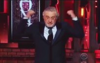 Robert De Niro'nun Trump'a Küfretmesi - Tony Ödülleri 2018