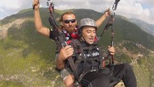 Ortaya Karışık Söven Koca Yürekli Adam