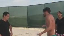 Cenk Tosun, Acun ve Burak Yılmaz'la Tatil Yapıyor