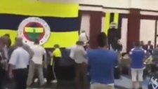 Fenerbahçe'nin Bayramlaşma Töreninde Galatasaray Marşı Çalındı