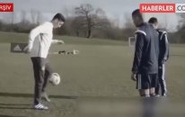 Mesut Özil'e Çirkin Yakıştırma: Ölmüş Bir Kurbağa Gibi