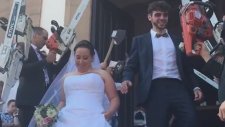 Gelin Ve Damadı Motorlu Testere İle Uğurlama