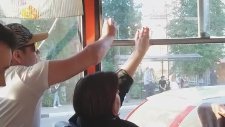 Otobüste Bitmek Bilmeyen Pencere Savaşı