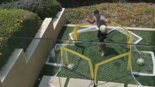 Havuz Başında Futbol Dersi
