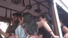Nostaljik Tramvayda Yaşanan Ayağa Basma Kavgası