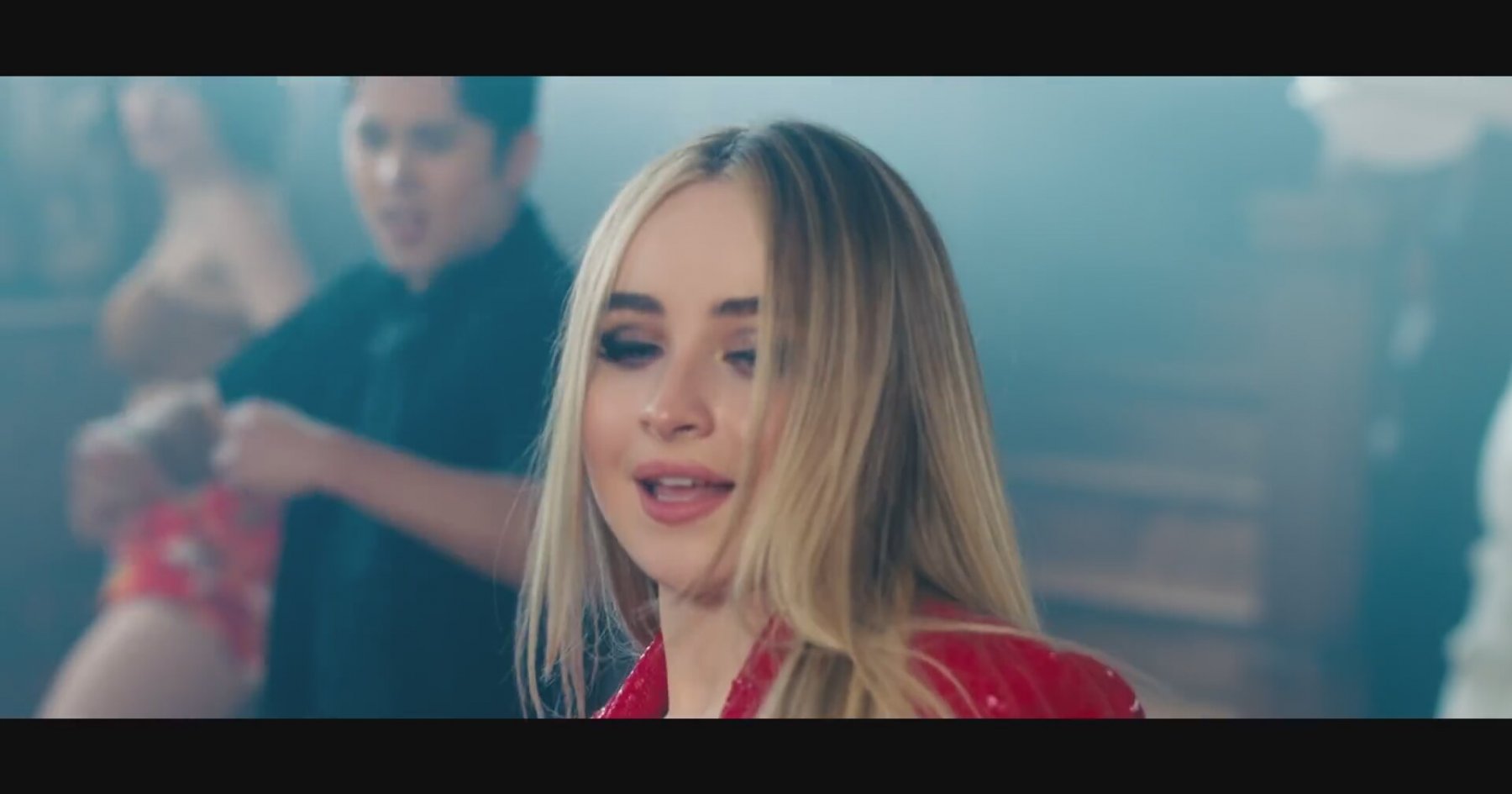 Sabrina Carpenter - Almost Love | İzlesene.com