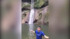 Şelaleden Atlayan Adam Hayatını Kaybetti