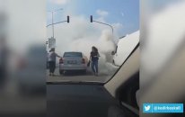 Kadın Sürücüye Kızıp Egzoz Dumanına Boğan Adam - Antalya