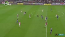 Stoch uzaktan bombaladı!