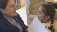 Meral Anne ile Sevimli Kız Çocuğu Arasındaki Sevgi Patlaması
