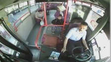 Dili Boğazına Kaçan Yolcuyu Kurtaran Otobüs Şoförü