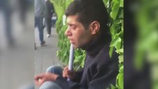 Medine Gülü İlahisiyle Dinleyenleri Mest Eden Dilenci