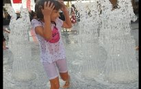 Agora Alışveriş Merkezi Elif Minikliğe Geri Döndü Fıskıyeler Altında Çılgınca Islandık Çok Eğlendik