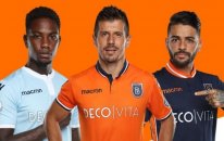 Başakşehir yeni sezon formalarını tanıttı