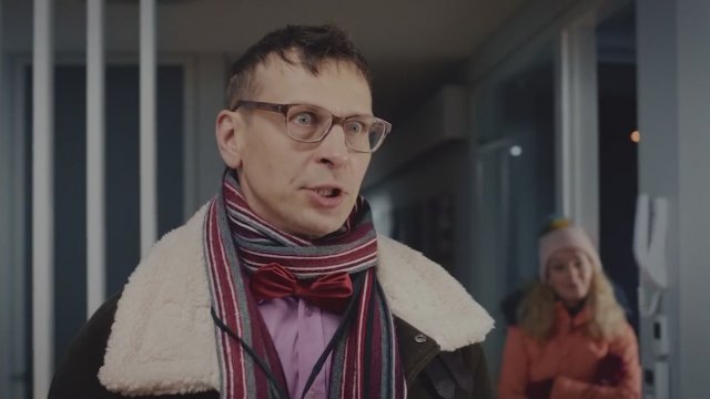 Moterys meluoja geriau. Robertelis (2018) Fragman