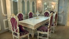 Altın Kaplamalı Apartman