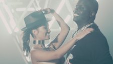Zoey Dollaz - Moonwalk Feat. Moneybagg Yo