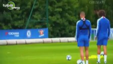 David Luiz'den frikik şov!