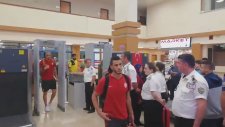 Belhanda'nın Galatasaray Taraftarına Küfür Etmesi