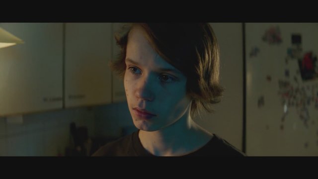 Hölmö nuori sydän (2018) Fragman