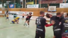 Hentbol Maçında Skoru Eşitleme Şansı Kale Direğine Takıldı