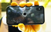 İfşa Zamanı: Matkabın Delemediği Bıçağın Kesemediği Otomatik İphone X Kılıfı Elimizde!