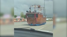 Otoyoldaki Geminin Görenleri Şaşırtması
