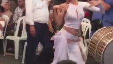 Akıllara Zarar Oynayan Roman Kızı