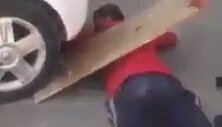 Yanlışlıkla Arkadaşının Yüzünün Çizilmesine Sebep Olan Arap