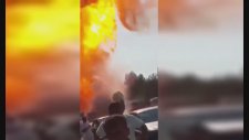Büyük Yakıt Tankı Patlamasındaki İzleyiciler