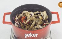 Vejetaryen Mantar Musakka Tarifi