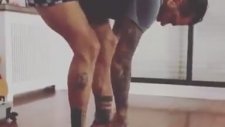 Dani Alves'in Topuklu Ayakabı ile İmtihanı