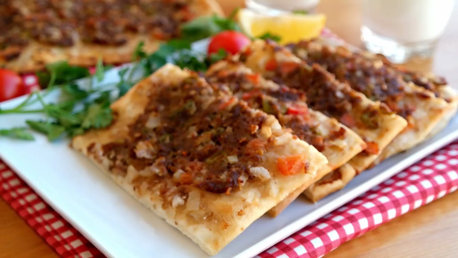 Pratik Etli Ekmek Pratik Etli Ekmek