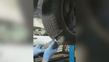 Yüzeyi Eriyen Lastiği Yeniymiş Gibi Gösteren Lastikçi