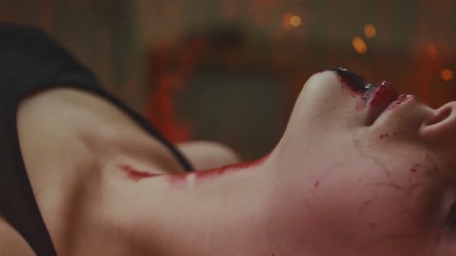 Skin Creepers (2018) Fragman