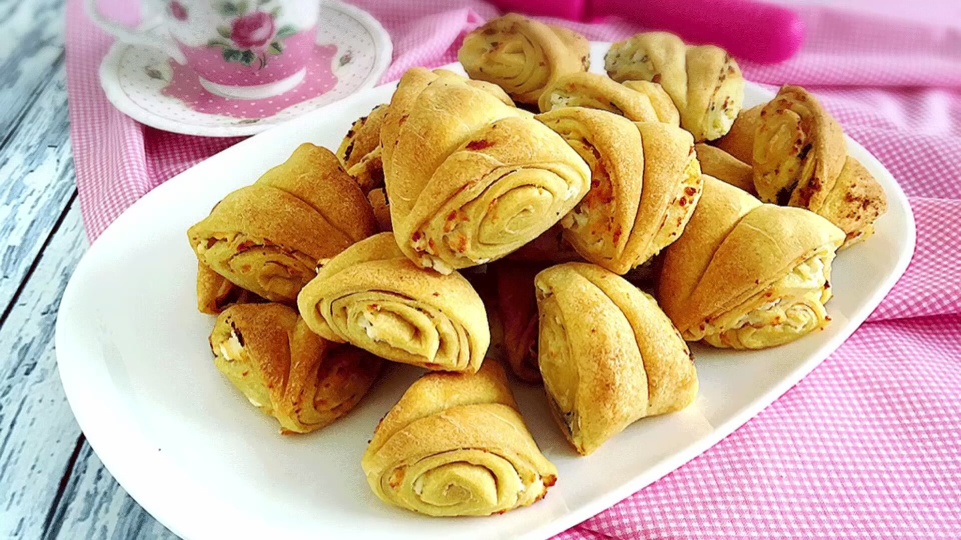 Pileli Börek Tarifi Videosu Pileli Börek Tarifi Videosu