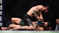 Khabib Nurmagomedov, Conor McGregor'u Yendi