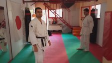 Eski Futbolcu Karınıza Sarkıntılık Ederse