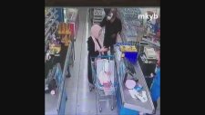 Şampuanı Kafaya Dikip İçen Adam