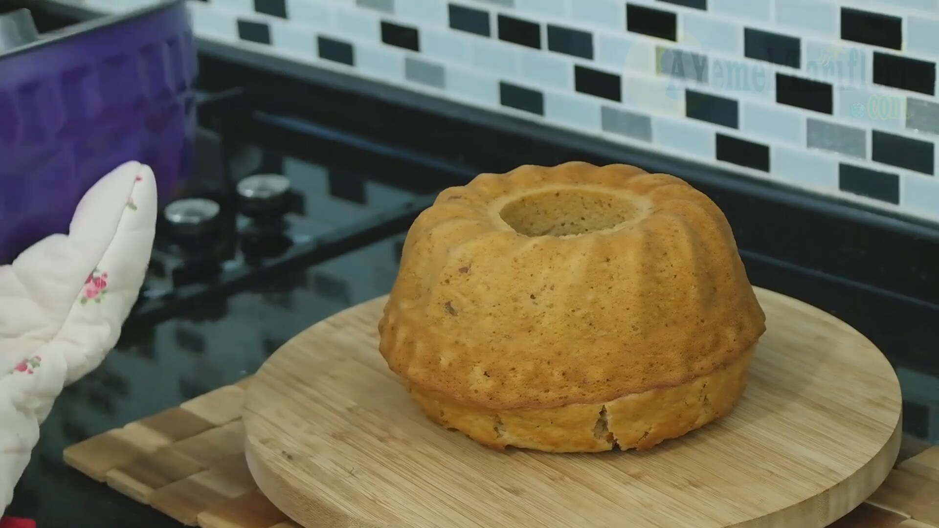 Üzümlü Cevizli Kek Tarifi Videosu Üzümlü Cevizli Kek Tarifi Videosu