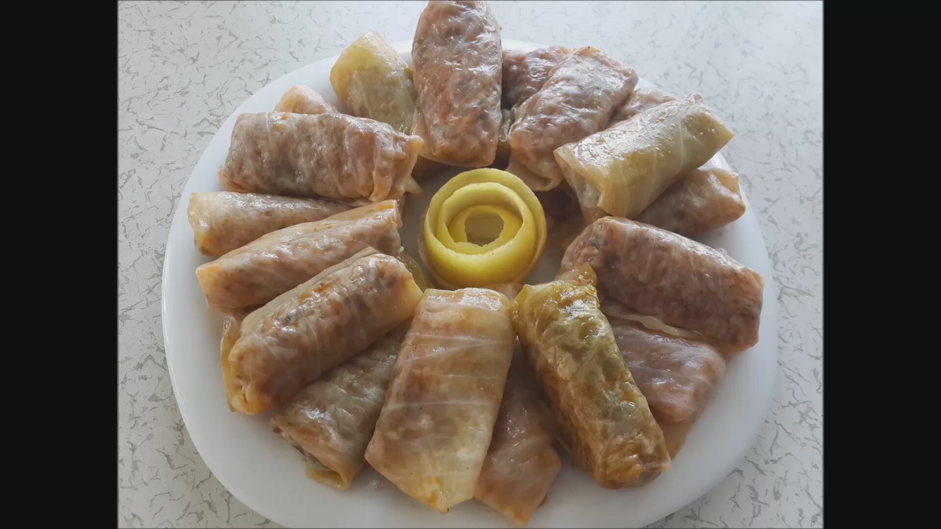 Zeytinyağlı Lahana Sarması Yapımı Videosu Zeytinyağlı Lahana Sarması Yapımı Videosu