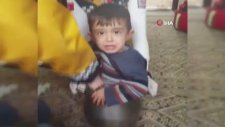 Düdüklü Tencereye Sıkışan Afacan Çocuk